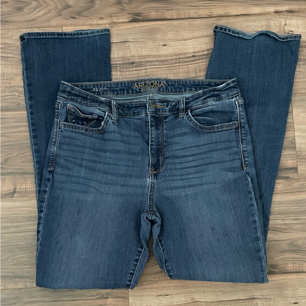 Arizona Mid Rise Bootcut Jeans size 15